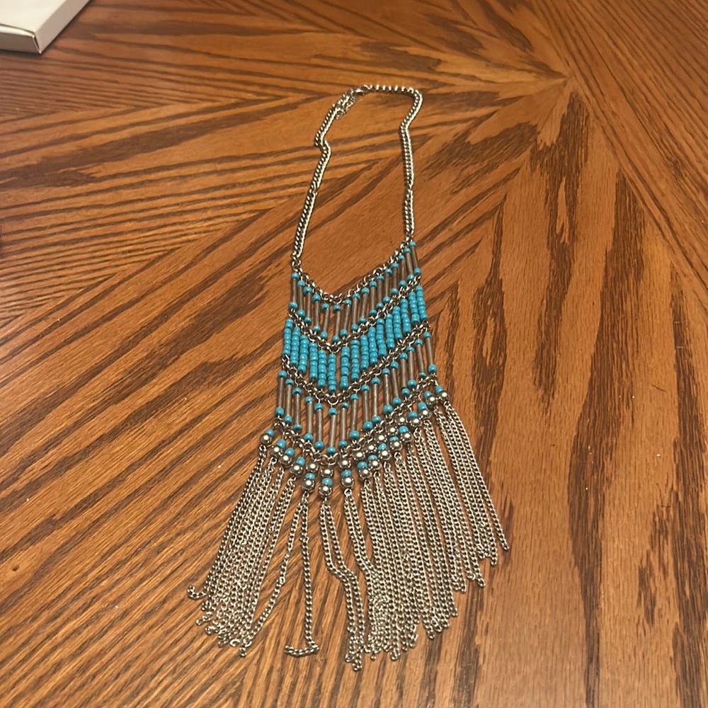 NWOT WOMEN NO BRAND TURQUOISE & SILVERTONE BEADED CHAIN LONG NECKLACE GIFT SET.